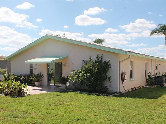 3rd image of 10661 Sandalwood Ct
