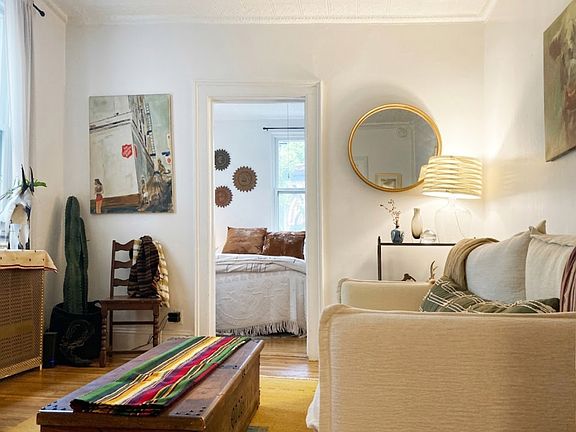 4th image of 67 Huron St #1