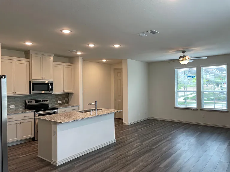 5111 Community St — Photo 5