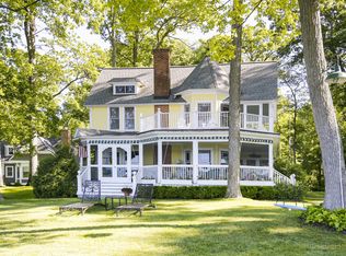 391 Gull Lake Is, Richland, MI 49083