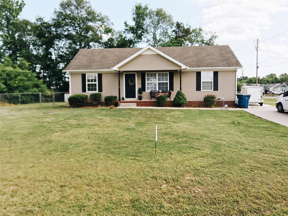 1st image of 615 Birkenhead Dr