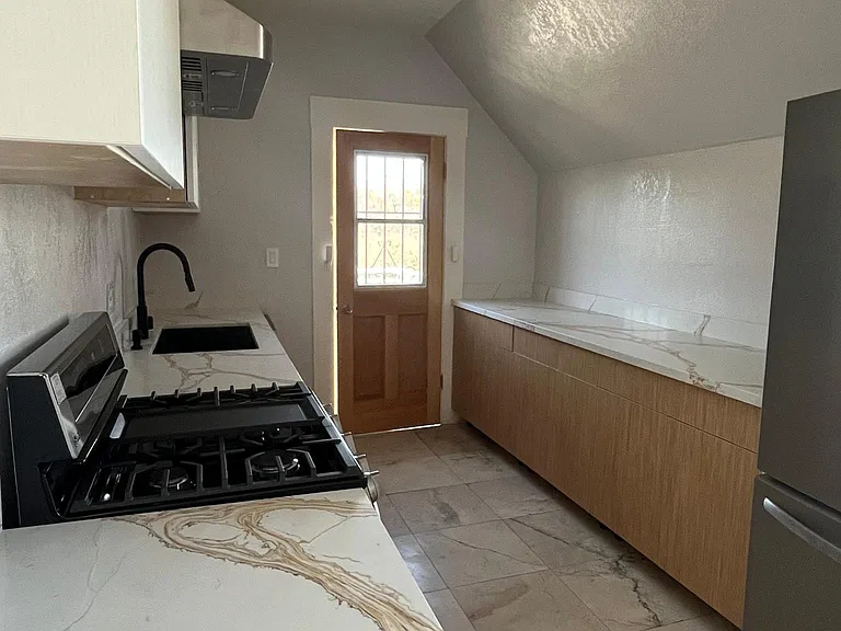 2337 21st Ave #D — Photo 4
