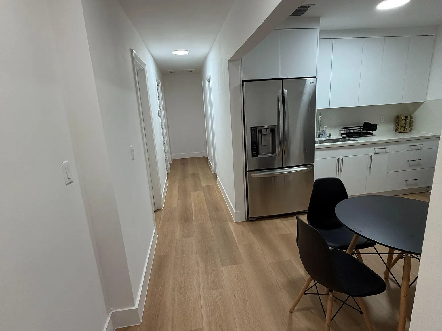 4 bed, 2.0 bath, 2000 sqft, $1,758 — Photo 3