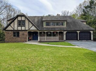 4196 Cherry Lane Church Rd, Henryville, PA 18322