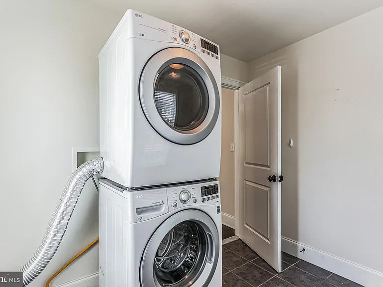 17 Grey Ct — Photo 23