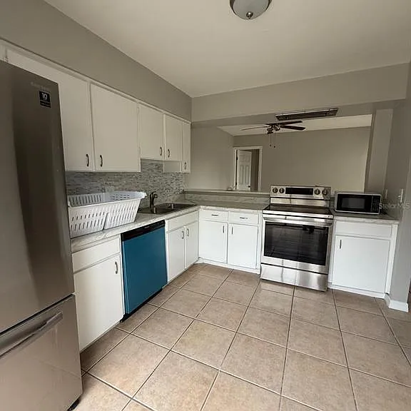 5104 Springwater Ct — Photo 4