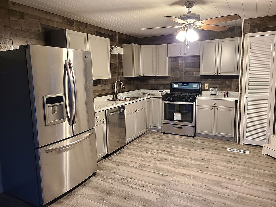 1st image of 5597 E Farrow Ave