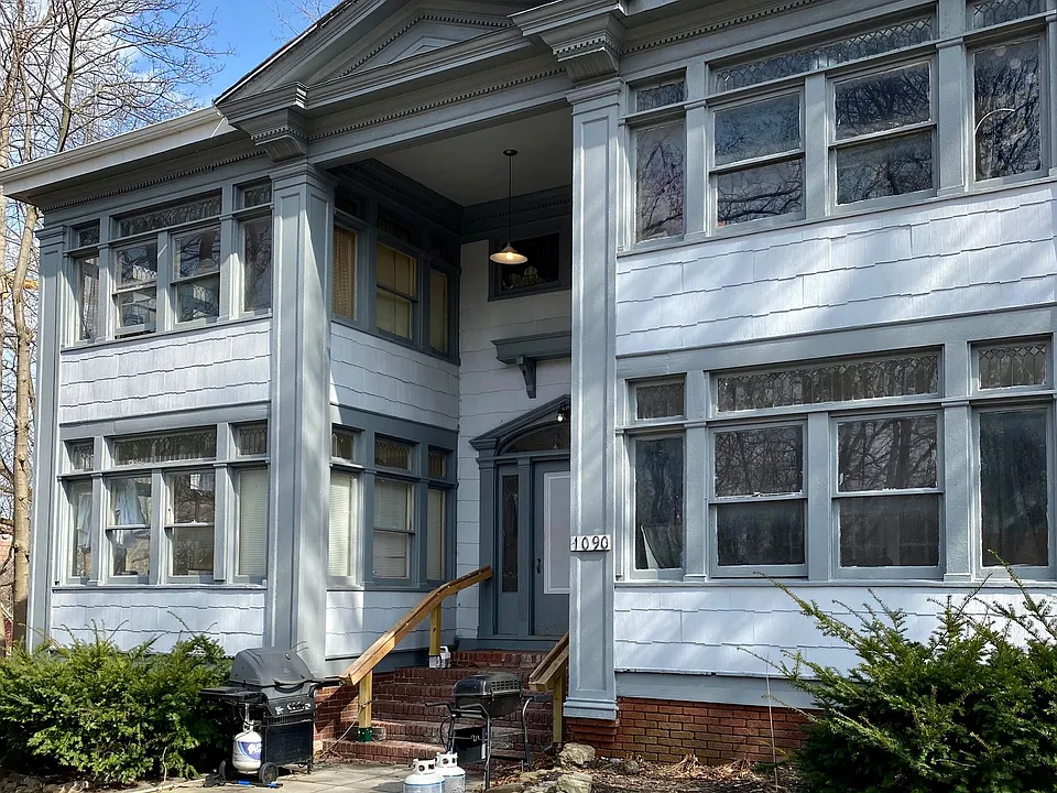 1090 South Ave