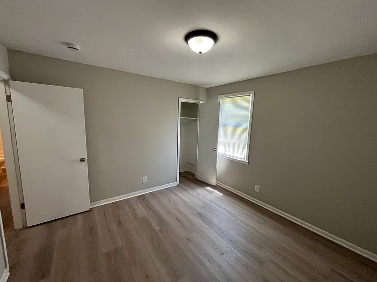 5255 Greenwood Ter — Photo 13