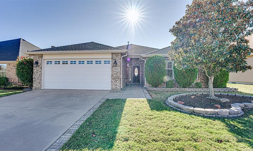 1st image of 9521 Lindenwood Trl