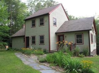 28 Petticoat Hill Rd, Williamsburg, MA 01096