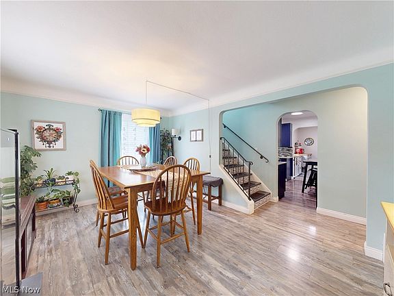 2nd image of 30028 Elgin Rd