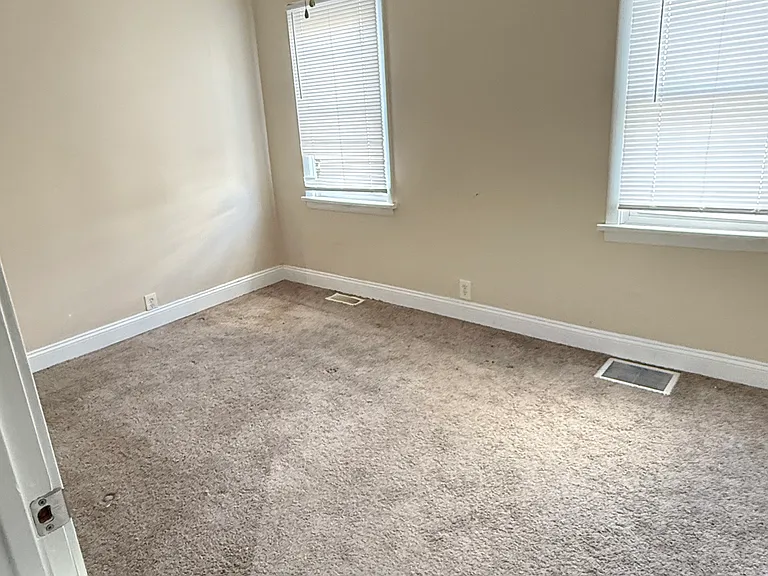 885 Wyoming Ave #3 — Photo 5