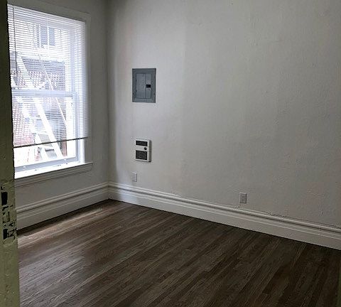 2nd image of 734 Larkin St APT 203