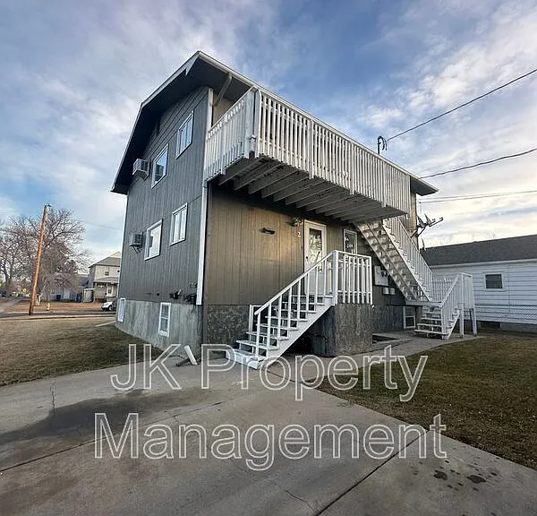 1300 6th Ave S #3 — Photo 3