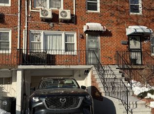 16811 18th Ave, Whitestone, NY 11357