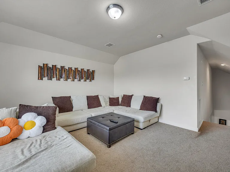 200 Shadybrook Dr — Photo 37