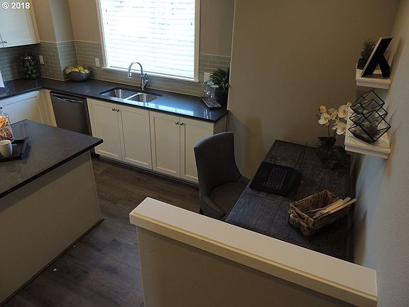 5th image of 28849 SE Villebois Dr