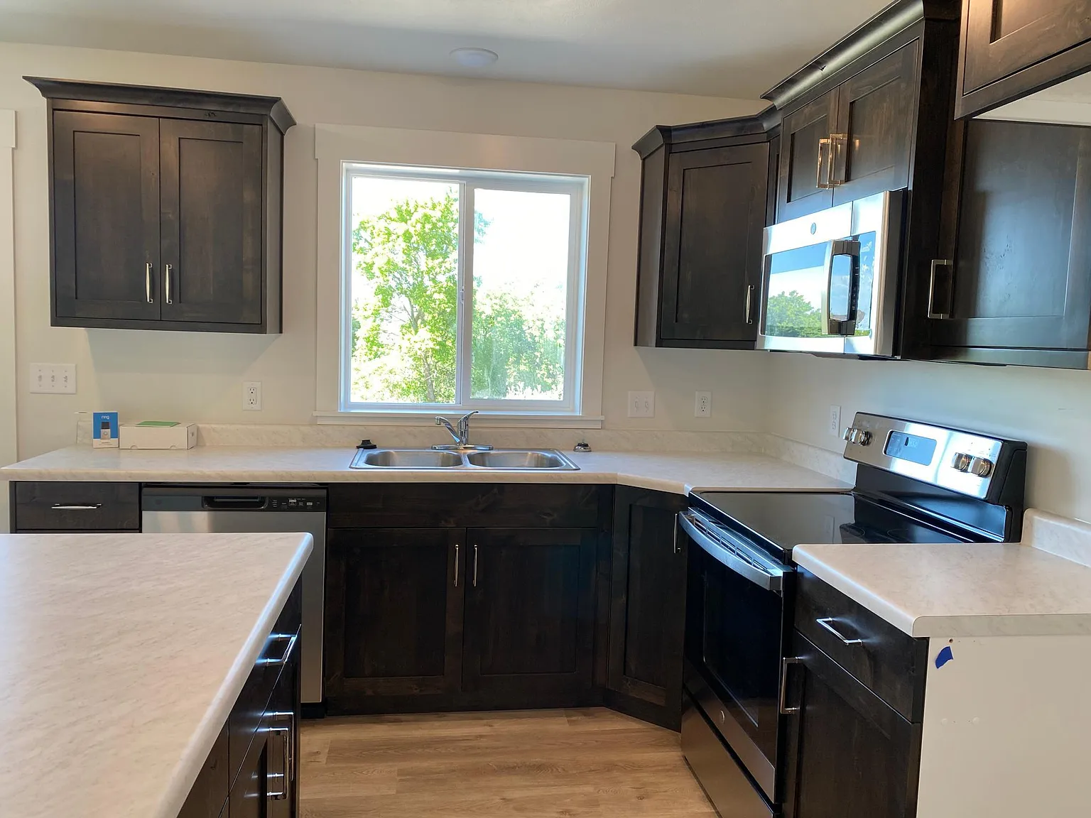 3 bed, 2.5 bath, 1500 sqft, $1,850 — Photo 2
