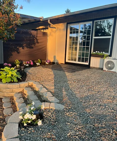 608 Lancaster Dr SE — Photo 6
