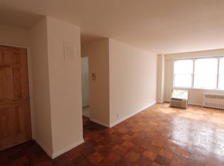 183-11 Hillside Ave #8K, Jamaica, NY 11432