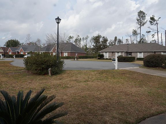 3rd image of 2566 Woods View Dr