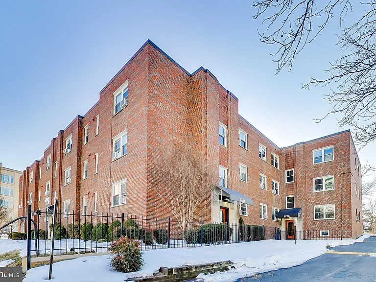 1726 N Quinn St #208 — Photo 18