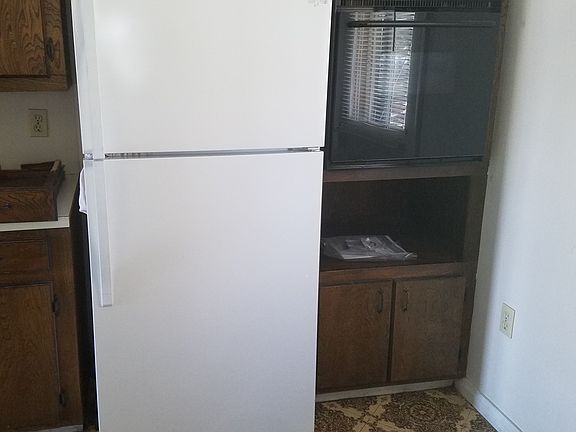 Brand new over under fridge and freezer and built in oven