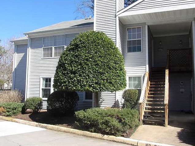 1st image of 402 Sea Pointe Ct APT 102