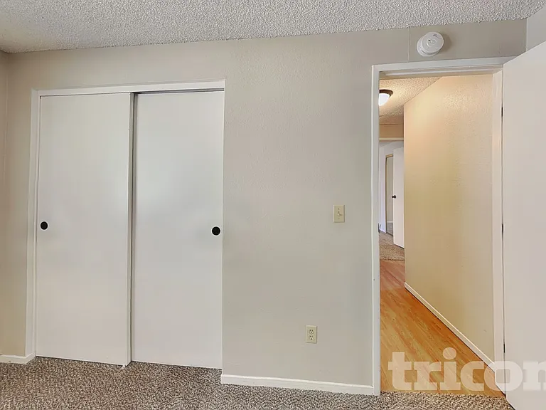 841 Wyoming Ave — Photo 11