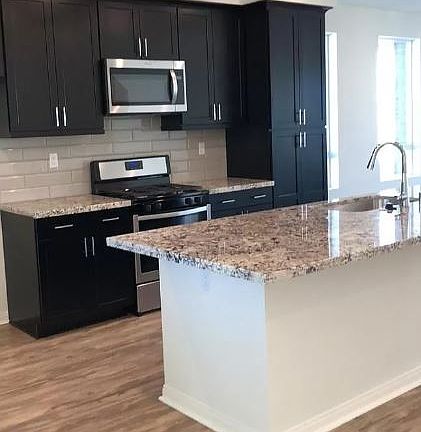 3rd image of 1152 Tangerine Dr
