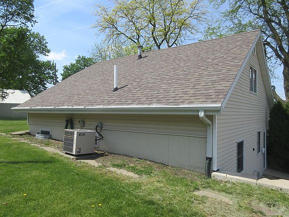 2nd image of 511 N 1st St