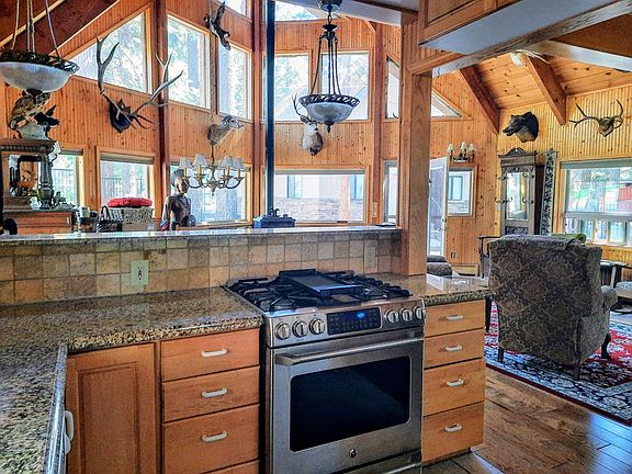 5th image of 1602 Iroquois Cir