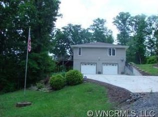 90 Sean Dr, Swannanoa, NC 28778