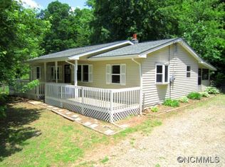 40 Tryphena Rd, Candler, NC 28715