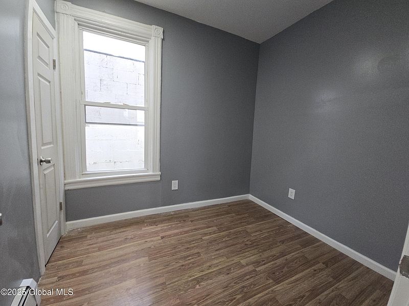 5th image of 309 Manning Boulevard