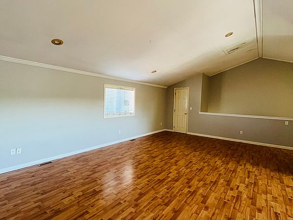 3rd image of 4855 D St NE
