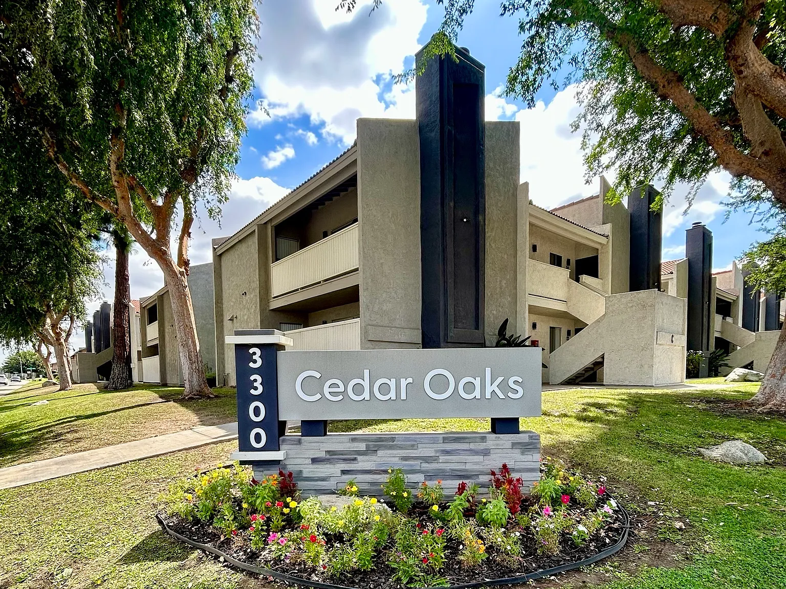 Cedar Oaks — Photo 3