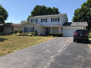 41208 Village Lake Rd, Novi, MI 48375