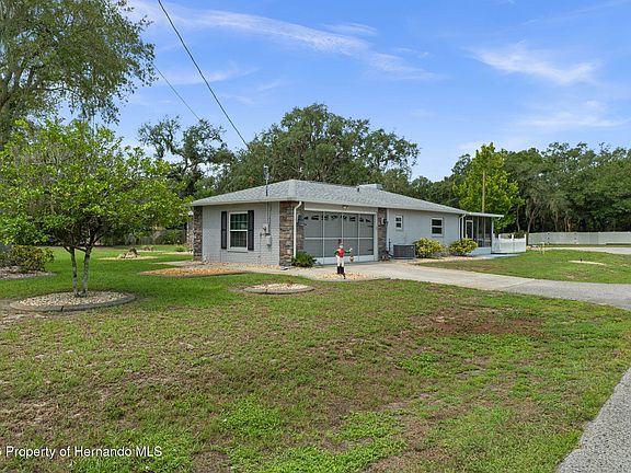 3rd image of 12072 Lacey Dr