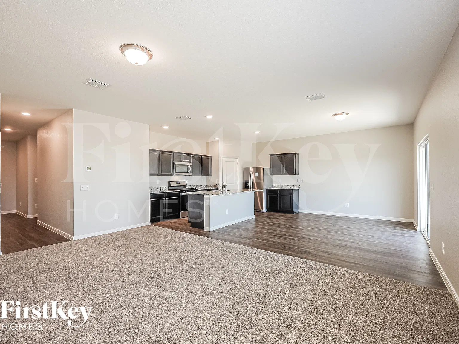 4 bed, 3.0 bath, 2258 sqft, $1,825 — Photo 4