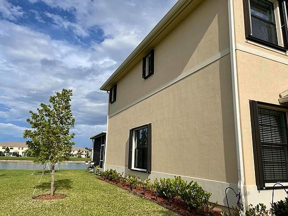 5th image of 894 S Verona Trace Dr