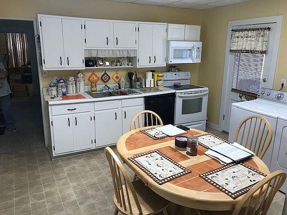 4th image of 311 Barnett St