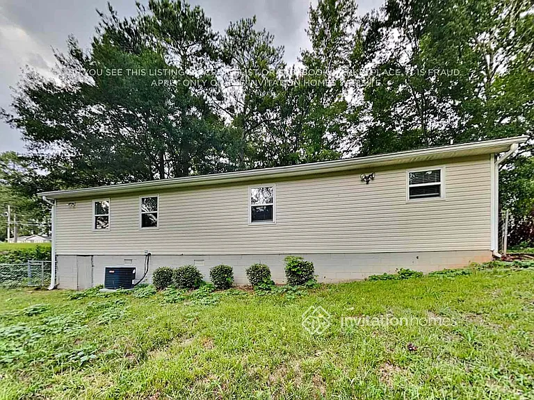 940 Woodbridge Dr NE — Photo 18