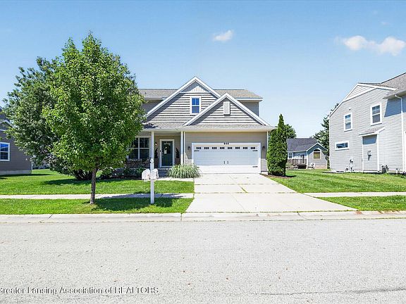 3rd image of 646 Buteo Dr