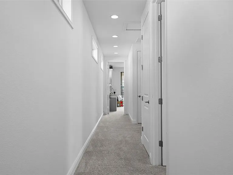 13736 Larkton Ln — Photo 34