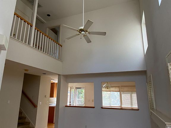 4th image of 1055 Syracuse Cir
