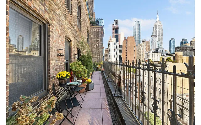 Sold by Douglas Elliman | media 8