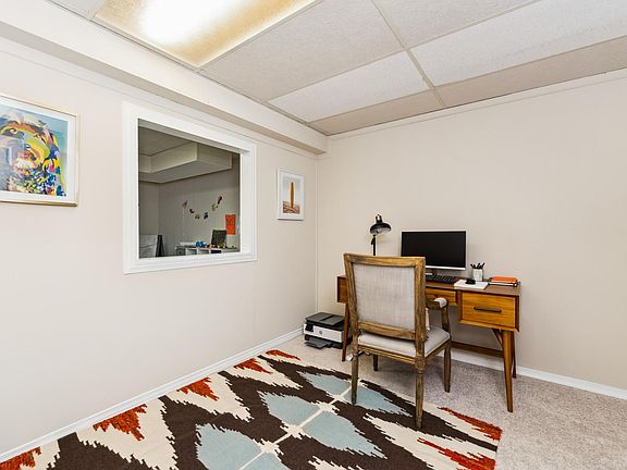 3rd image of 4706 Pinecrest Ct