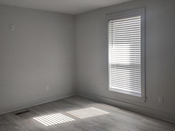 5th image of 605 40th Ave N #10753614